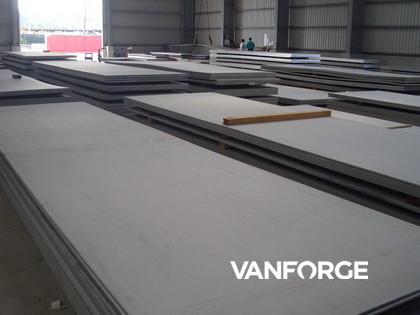 S1300 ultra-high yield strength quenched and tempered structural steel plate