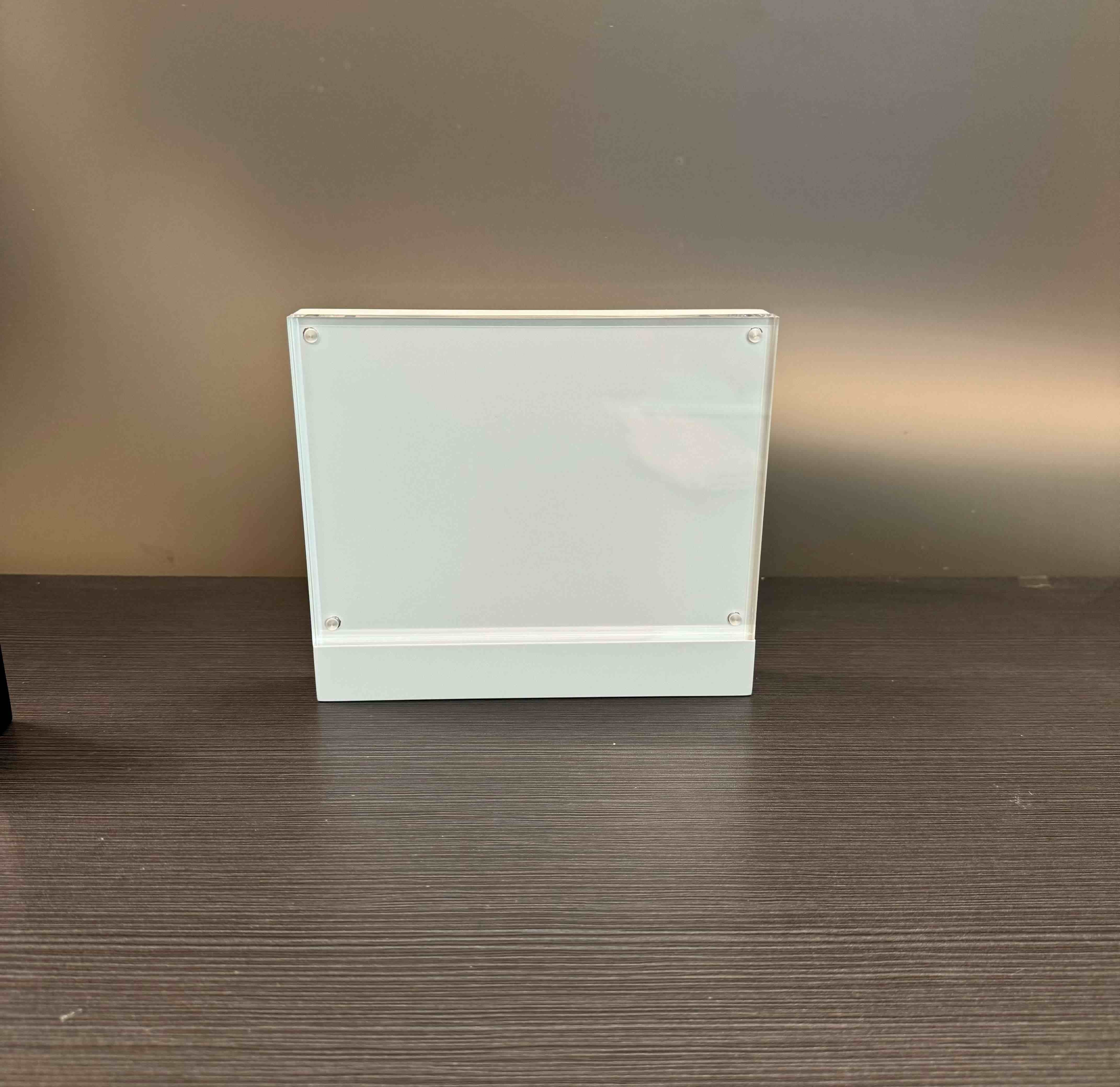 Customizable Magnetic Photo Frame With Wooden Texture For Desktop Display