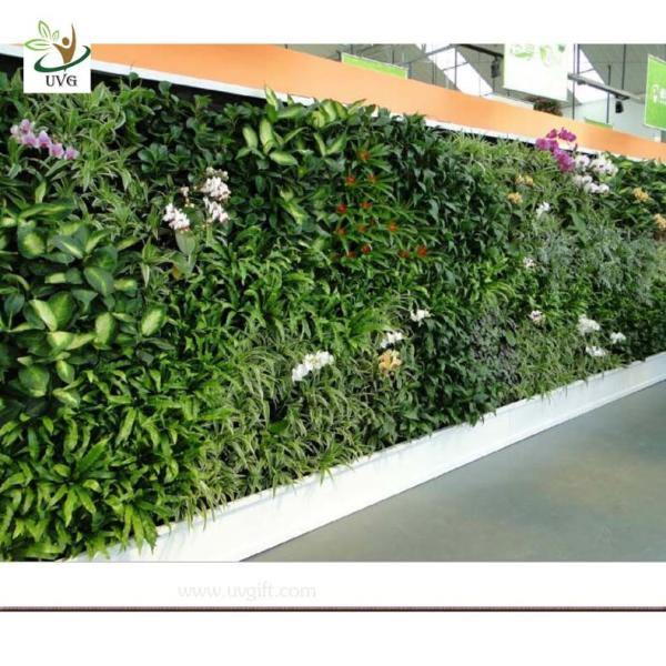 UVG GRW021 Fake vertical garden in plastic artificial plants for indoor and outdoor wall decoration