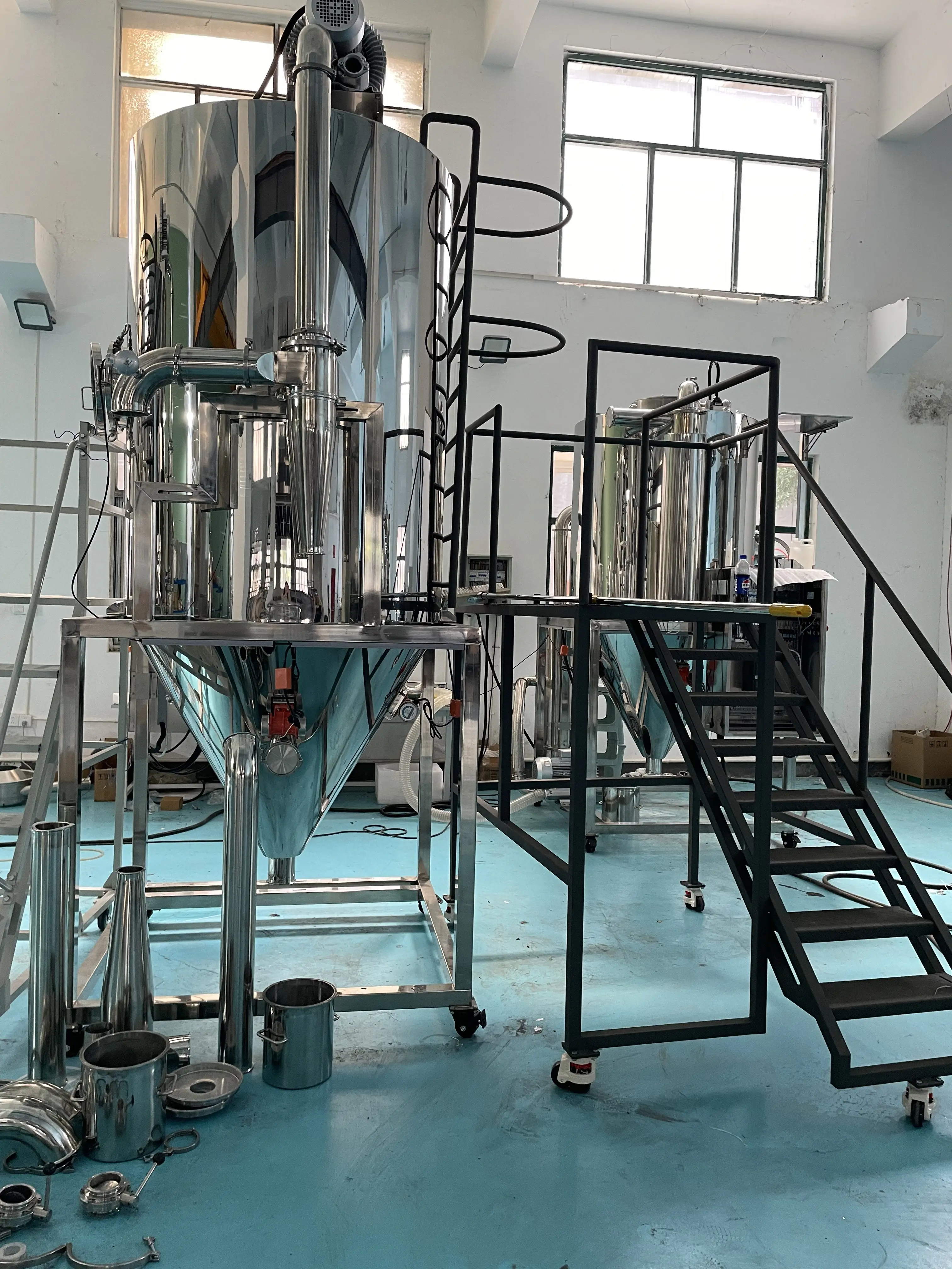 High-efficiency and energy-saving milk powder spray dryer