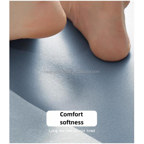 Легко очищаемый кухонный коврик 45 * 120 см Размер для поглощающей и устойчивой к грязи поверхности