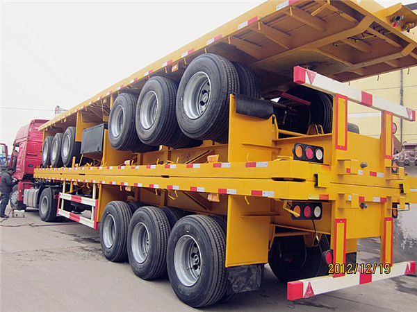 Size Optional 3 Axles Sidewall Flatbed Semi Trailer With 60 Ton Capacity