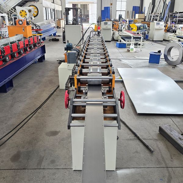 Galvanized Steel Hat Channel Purlin Roll Forming Machine with Hydraulic Punching 
