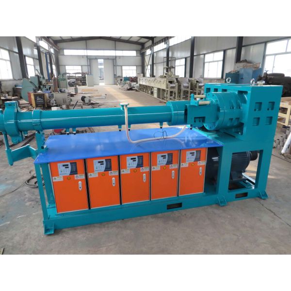 Cold Feeding Rubber Extruder Machine with Force Feeding Screw, Strainer Mechanism, and PLC Control System