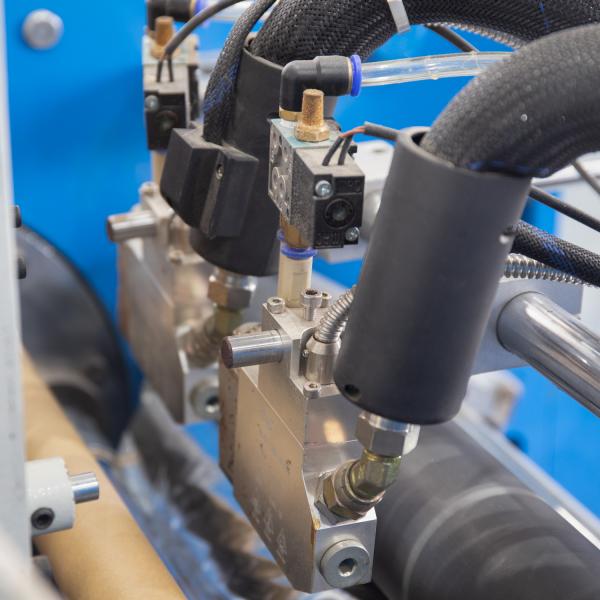 380V Voltage automatique de qualité de l'aluminium de la maison de la feuille de re-enroulement machine entièrement automatique