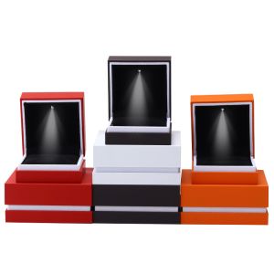 End Jewelry Packaging Box Baking Paint Craft White Edge LED Ring Jewelry Box 9*9*3.5cm