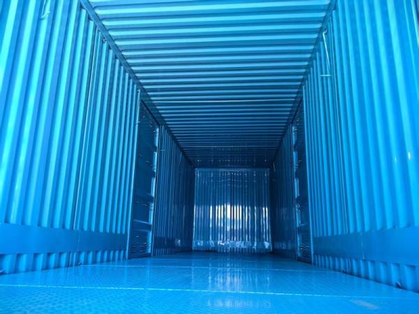 F3000 8X4 Box Truck with 10M Cargo Box and 380HP Engine