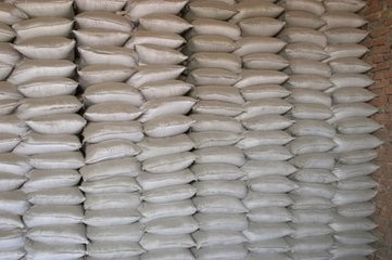 Кальцинированный бокситовый агрегат с высокой производительностью 25 кг/сумочка Концентрат упаковки или нет