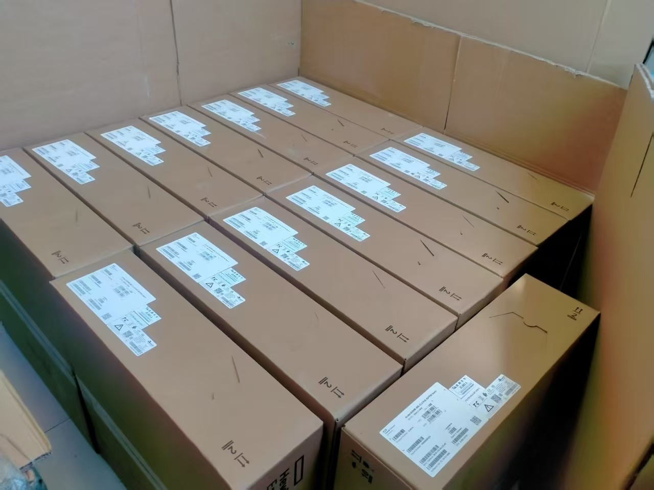 JL662A HPE Aruba Networking CX 6300M 48-Port HPE Smart Rate Class 6 PoE and 4-Port SFP56 Switch