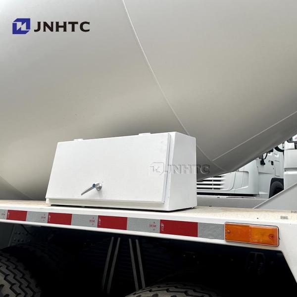 HOWO Camion de mélangeur de béton Camion de mélangeur de béton neuf/d'occasion Camion de mélangeur de béton monté Camion de pompe de mélangeur de béton bon marché et bon marché