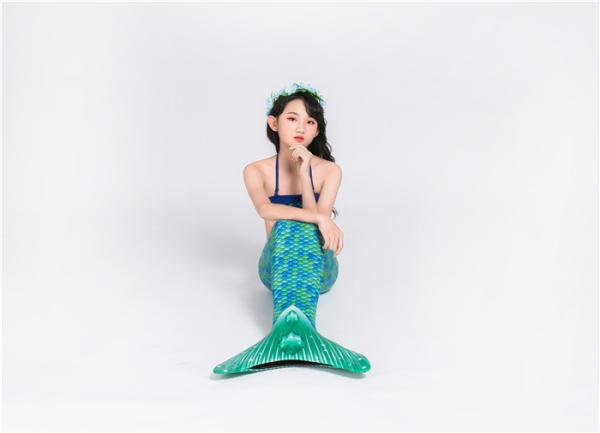 Girls Green Swimmable Mermaid Tails , Mermaid Tail Swimsuit For Kids
