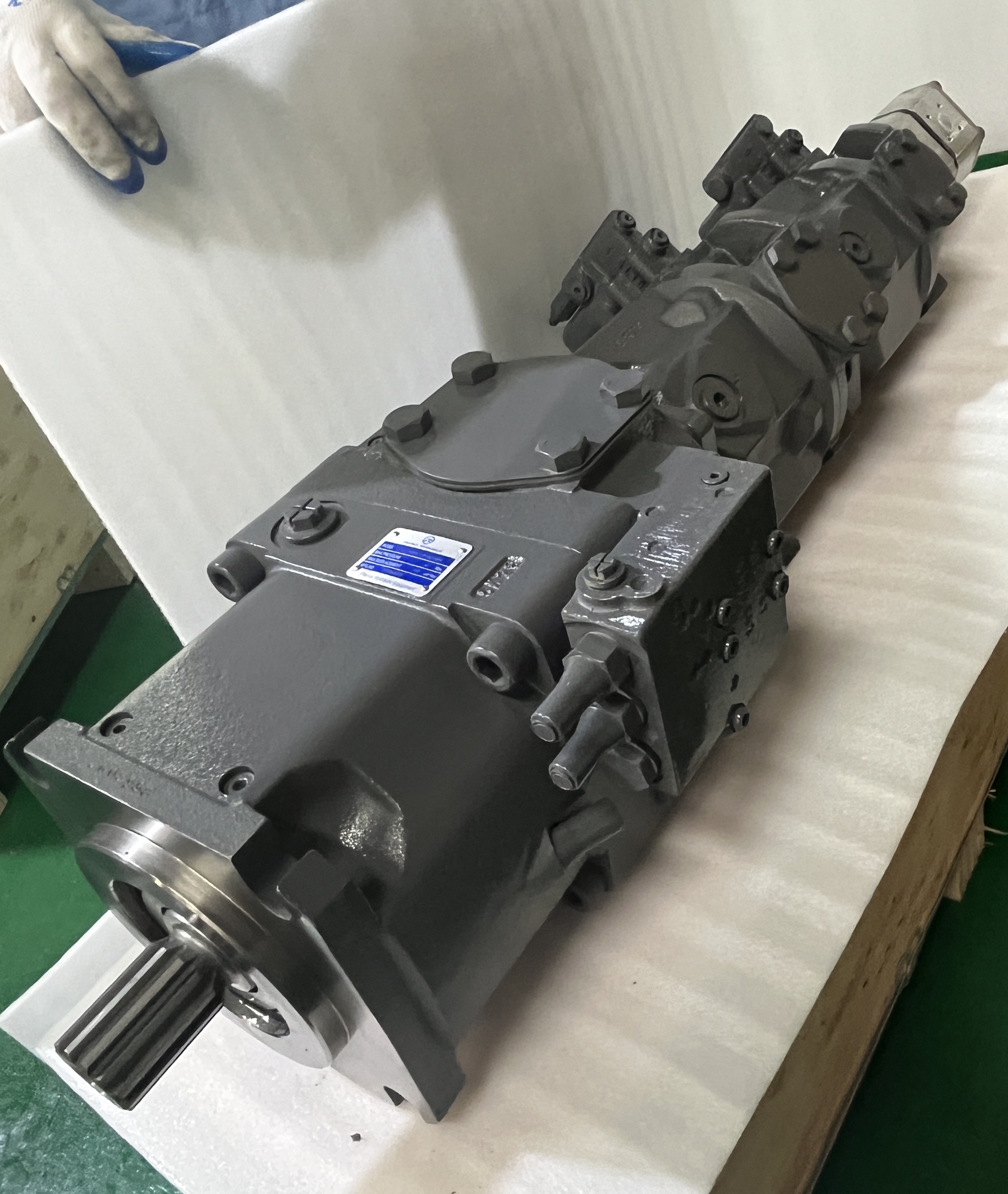 New Made A11VO Hydraulic Main Pump Triple tandem pump A11VO60 A11VO75 A11VO95 A11VO130 A11VO145 A11VO190 for Excavator, Concrete Pump Truck,