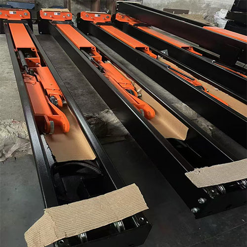 T245M-1 Diseño de piso limpio de dos postes con cerraduras de seguridad y brazos