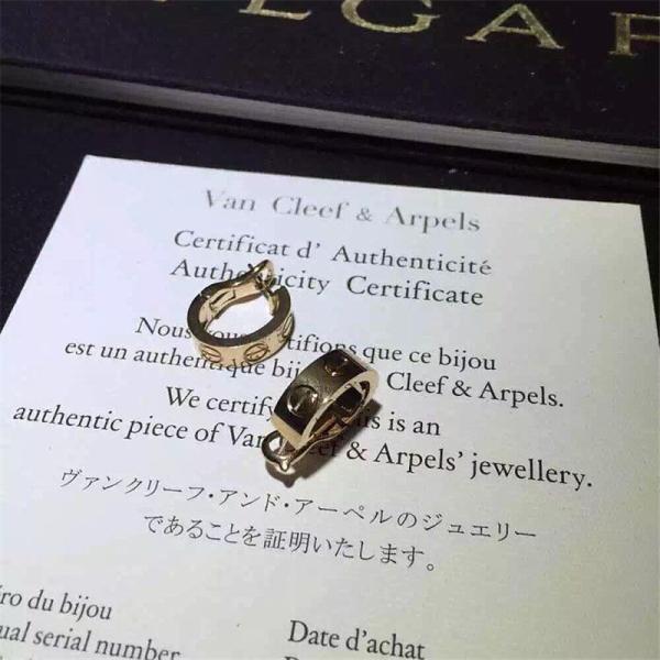 C love series earring 18k gold  white gold yellow gold rose gold bracelet  Jewelry factory in Shenzhen, China