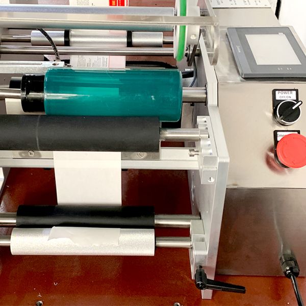 Round Bottle Labeling Machine Semi Automatic Desktop Label Applicator for Juice Beer Red Wine Bottles
