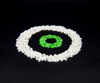 100% PET Bottle Chips Physical Recycling Post-Consumer Recycled Chips For Injection