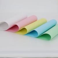 Papeterie NCR à absorption d'encre 61*86/65*100/65*92/67*87/69*89/72*92/70*100 avec une masse de 78 grammes