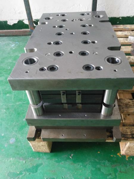Automotive progressive die stamping , metal Deep drawing mold ISO 9001 2008 Certificate