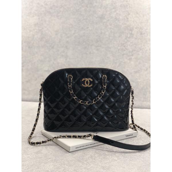 Небольшая хозяйственная сумка телячьей кожи патента Chanel с ретро дамой Вводить в моду