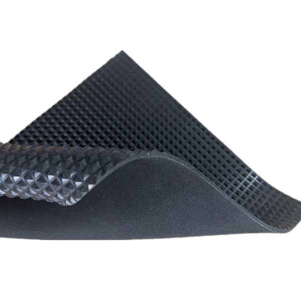 Acid-Resistant 3mm Pyramid Shaped Particle Anti-skid Durable Rubber Sheet