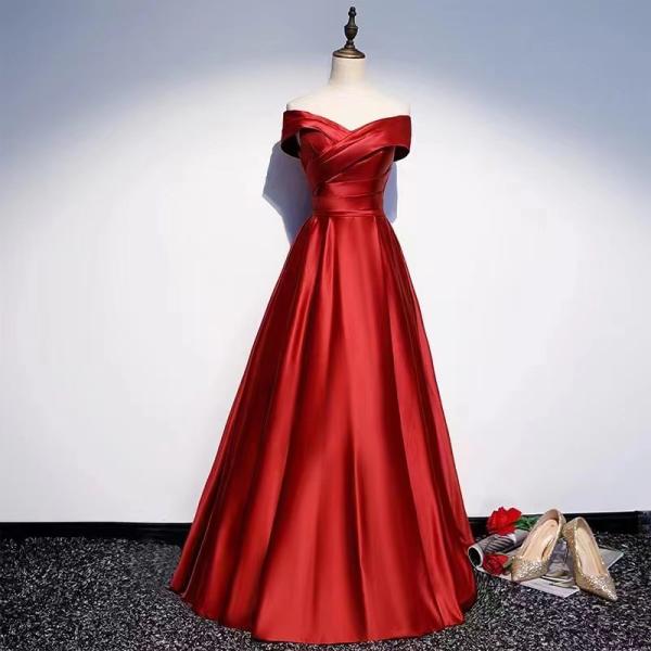 Red Romantic Floral Embroidered Evening Gown Machine Washable