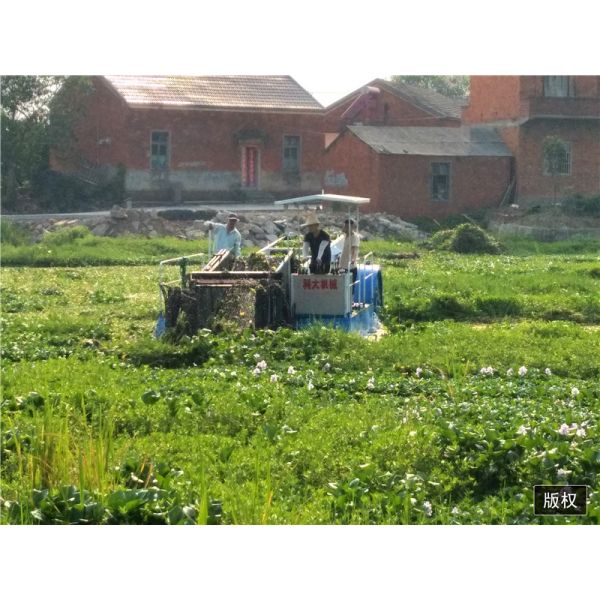 Aquatic Weed Harvester with 10 KG Capacity 1 m Dredging Depth and 50 cm Draught for Efficient Water Plant Removal