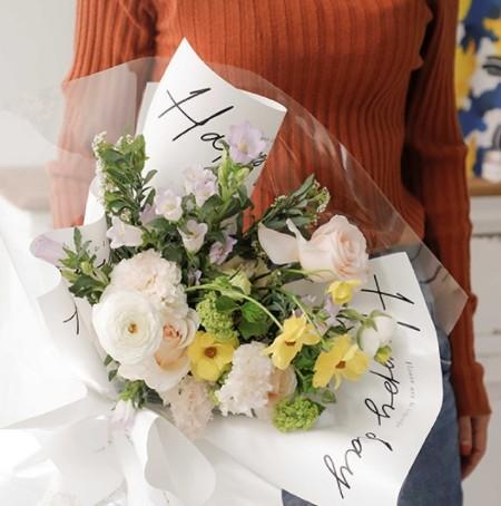 Waterproof and simple flower bouquet wrapping paper, white English flower wrapping paper, floral pearlescent paper, gift and present materials