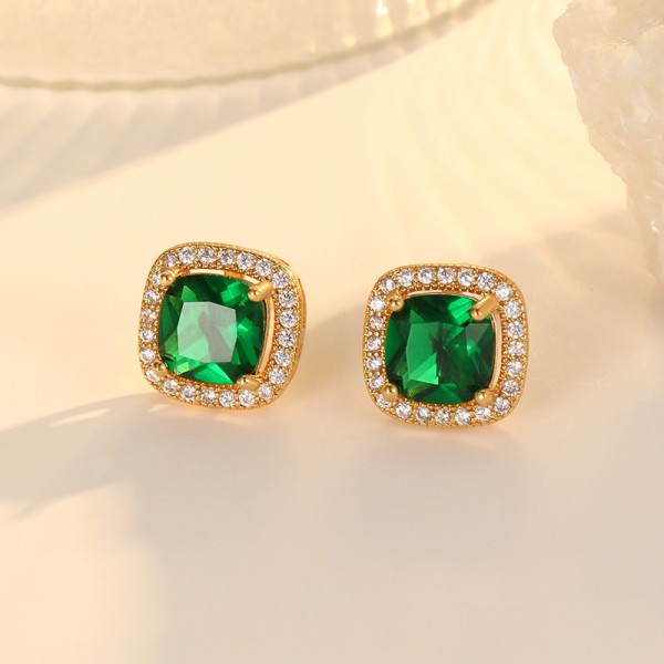 Hot Selling 18K Gold Plated Fashion Temperament Sugar Cube Zircon Dubai Earring Silver Post Women's Jewelry Studs Earrings