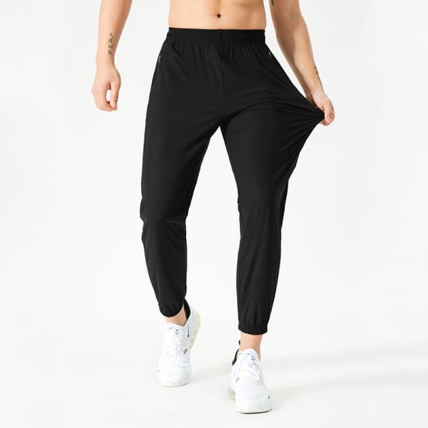Os homens congelam os homens que de seda do bolso do lado do zíper o Activewear assenta exterior mais o tamanho