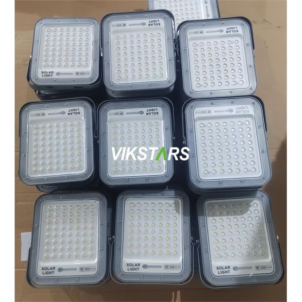 Battery Replaceblae 60w 100w 200W 300w Solar Flood Lights With PC Lens