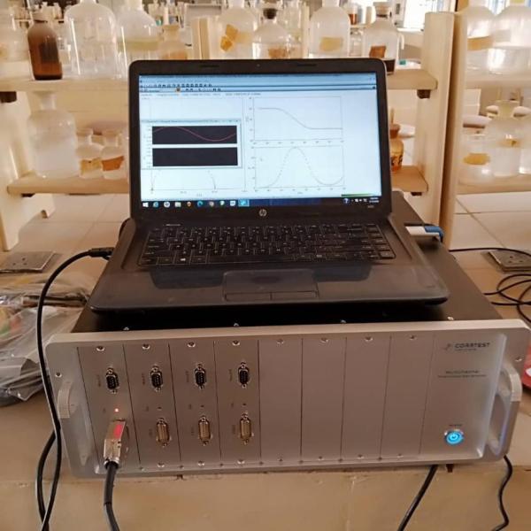 Испытание батареи Многоканальный потенциостат 4-канальный потенциостат CS310X