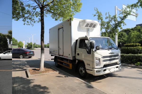 JMC 4X2  4.2M Somewhat Mixed New Energy Refrigerated Trucks Van Refrigerator Truck Wagon