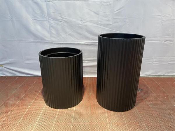 Botes de flores de fibra de vidro de jardim Planta de resina em cor branca e preta
