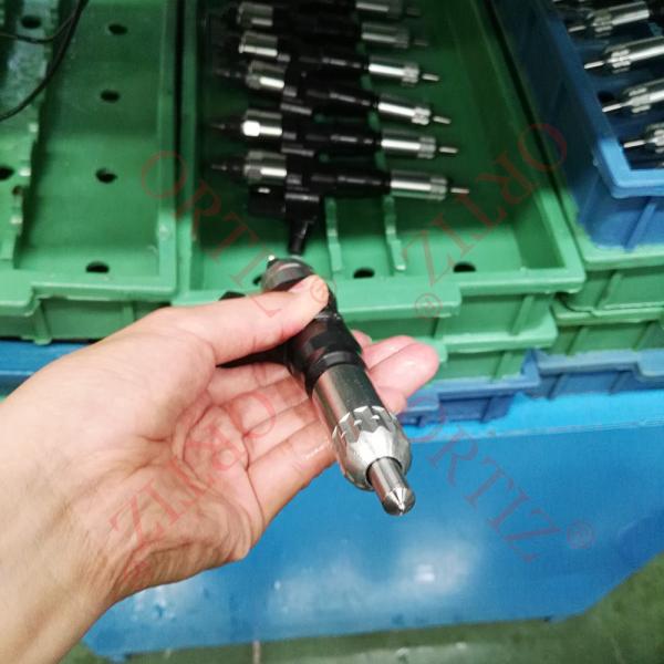 Инжектор коллектора системы впрыска топлива Denso дизельного топлива 095000-5750