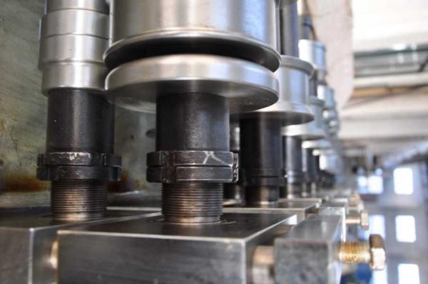 2 em 1 rolo do parafuso prisioneiro de C/U que forma a máquina para o fardo de aço de pouco peso