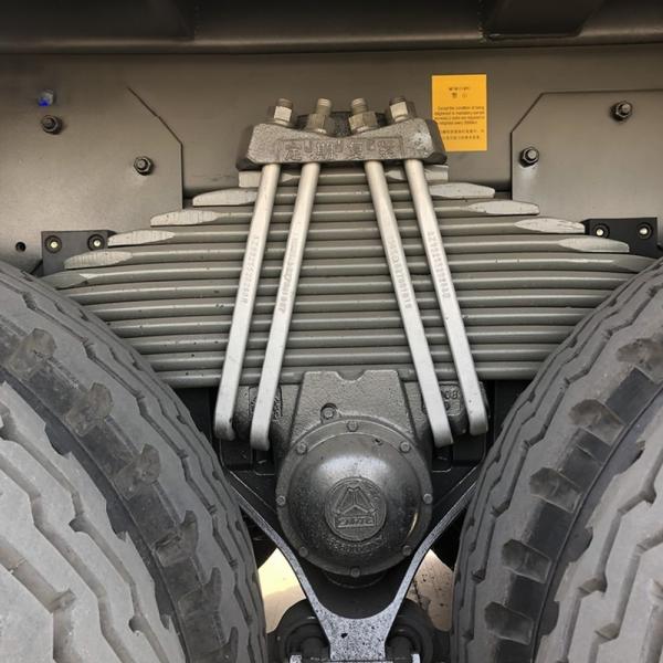 Подержанный Sinotruk Howo Dump Truck 12 Wheeler RHD 40tons Вторая рука 6X4 8X4 Правая кабина