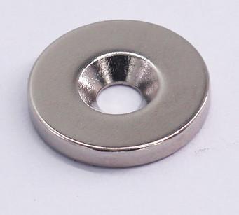 Industrial Strong Countersunk Rare Earth Magnets Bright Silver Color