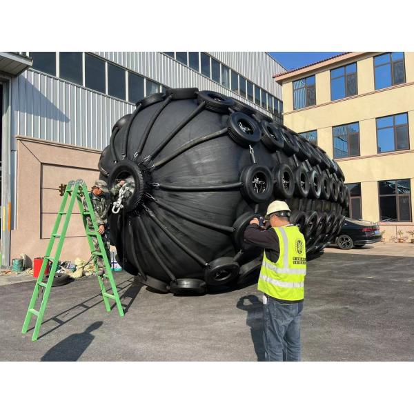 Heavy Duty Black Marine Fender for Pressure Installation Rubber Construction