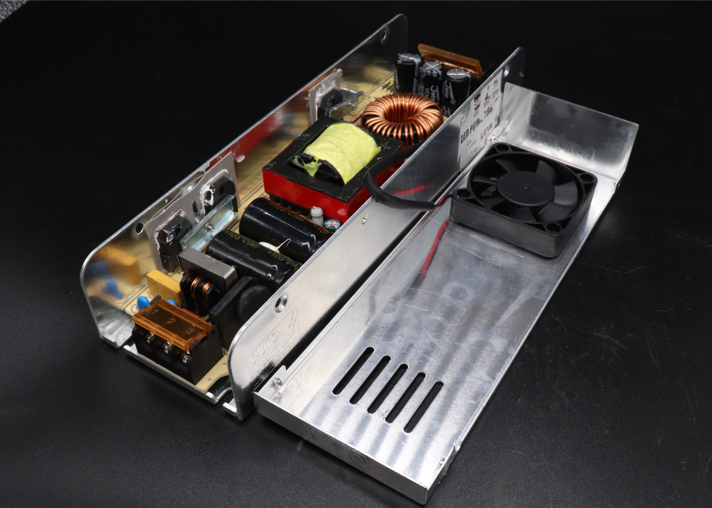 Вентиляторная система охлаждения электропитания CB 24v 15A 360w регулируемая переключая