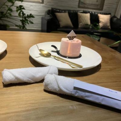 Único restaurante do uso que refresca a toalha molhada