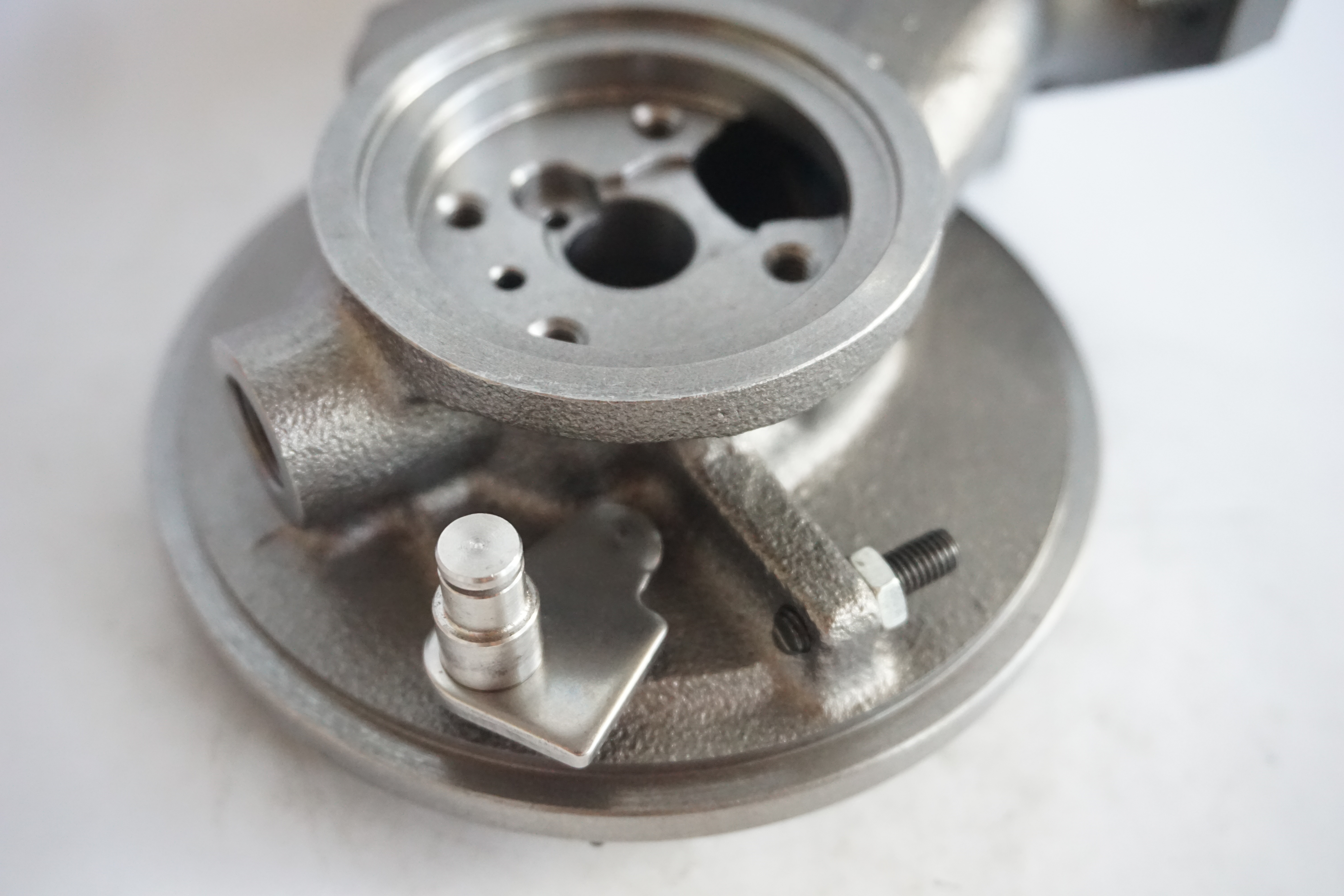 Гнездо под подшипник автобуса GT1749V 729325-0002 Фольксваген T5/729325-0003 Turbo/центральный дом