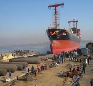 Natural rubber underwater air lift bags for shipyard