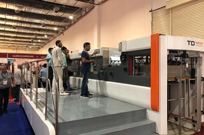 7500SHIPPING E MANIPULAÇÃO da folha automática de alta qualidade que carimba a máquina cortando TDS1060