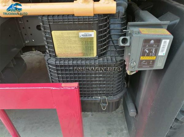 10 roda 371HP SINOTRUK HOWO 6x4 Tipper Truck Construction Work