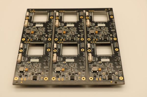 Serviço de fabricação de montagem de PCB SMT de 0,1 mm para produção de protótipos e em massa
