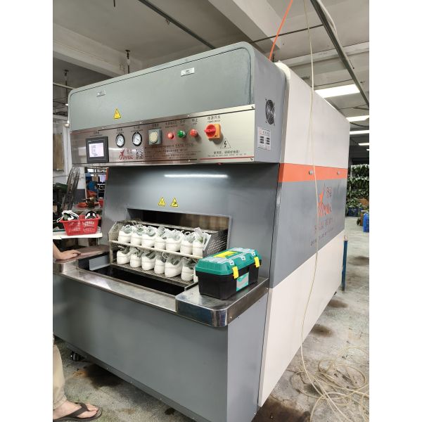 Feed in and feed out on the same side Channel-type Computerized Vacuum Vulcanizing Shoe Shaping Machine Shoe Making Machine Shoe Drying Machine