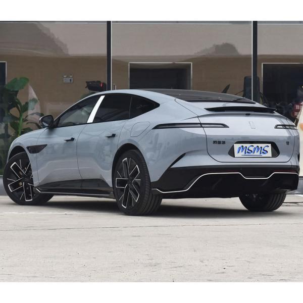 2024 4-Door 5-Seater Sedan Electric Car with 12 650Km Range and Max Speed of 215km/h