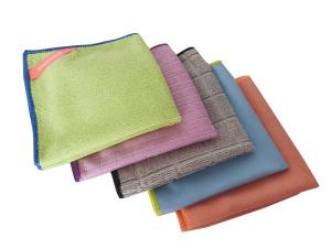 O pano de limpeza de Microfiber ajustou carros espanando da cozinha do banheiro