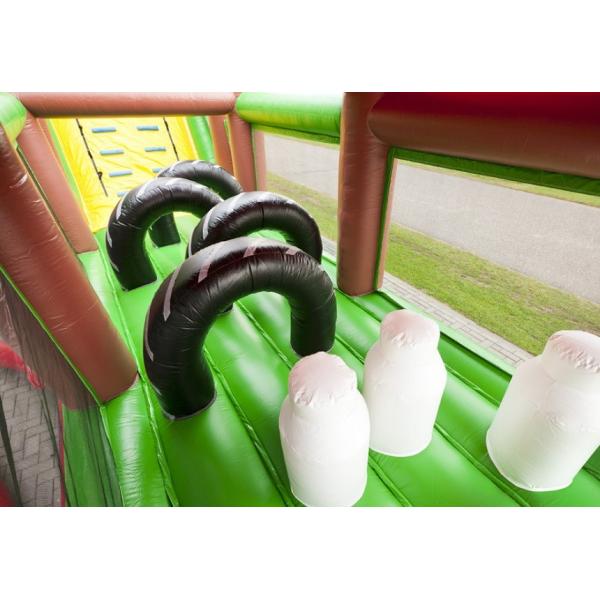 Фермы полосы препятствий ковбоя полоса препятствий раздувной красной оживлённая