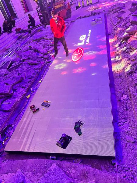 Lionled SMD P3.91 Indoor Floor Led Display With Die-Casting Aluminum Panel